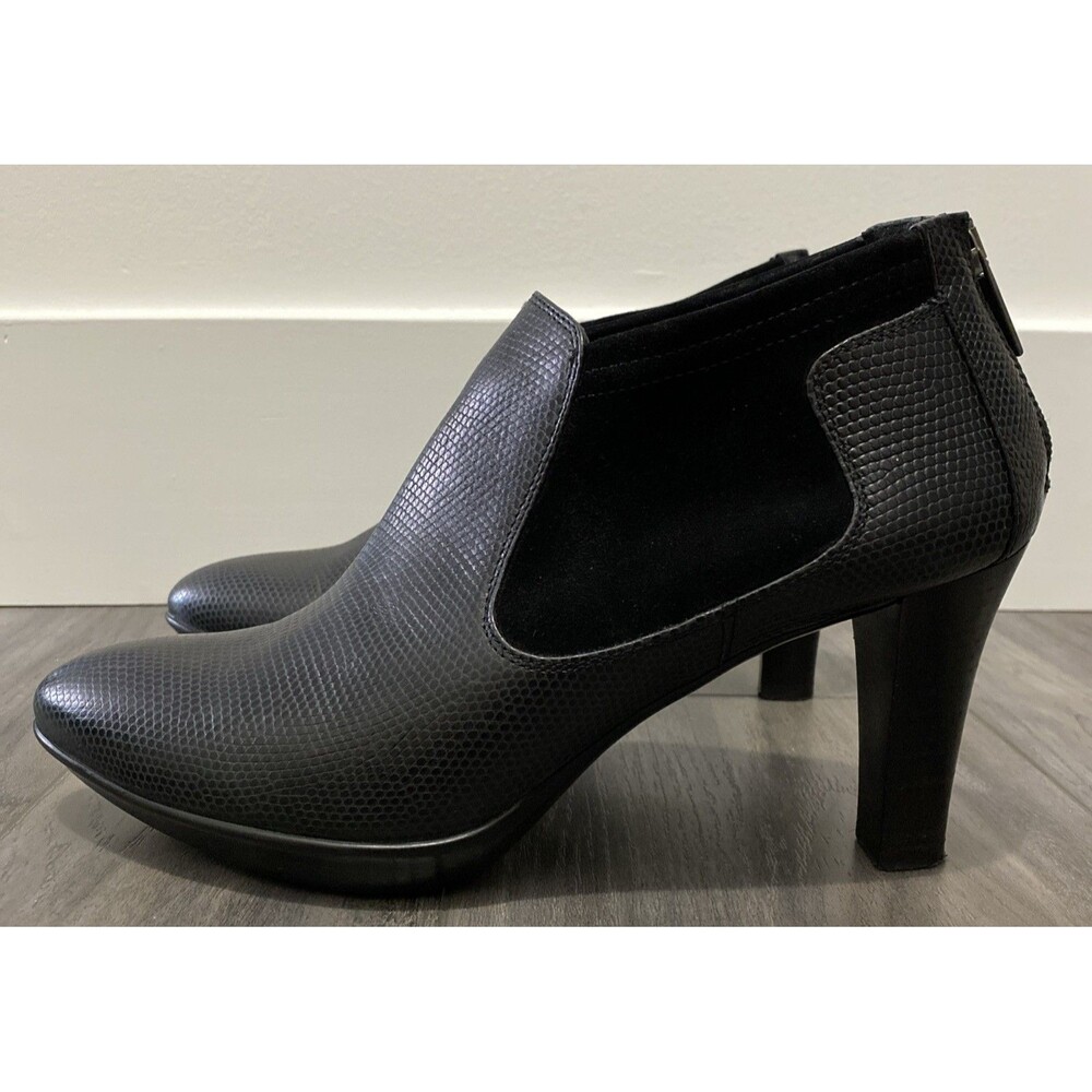 Aquatalia Booties Women's 9 Black Leather Suede Back Zip Heeled Boots Shooties